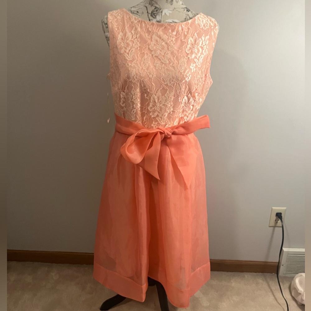 Chaya Peach Lace and satin sleeveless Dress Size 12